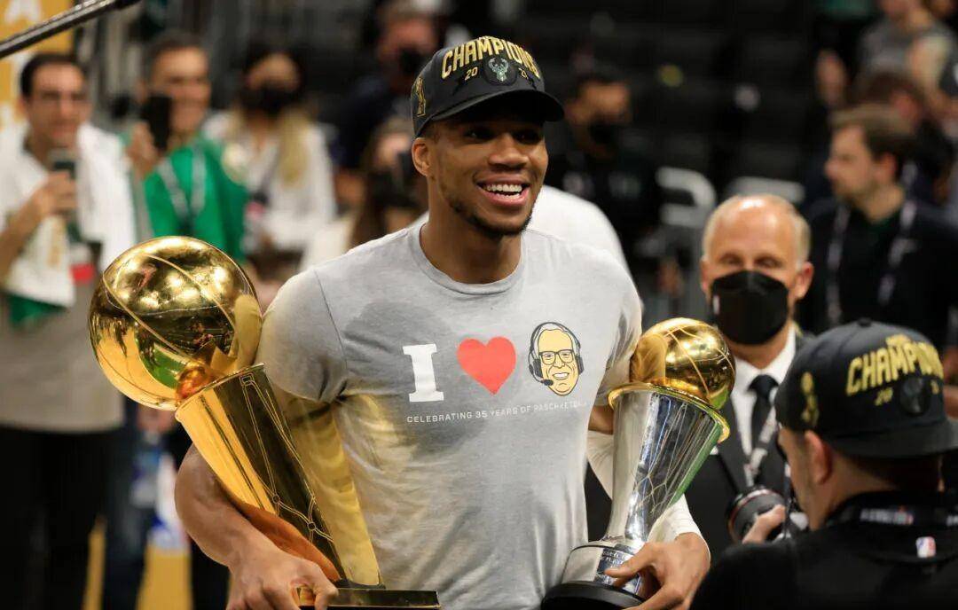 字母哥PER40+！实力震撼联盟